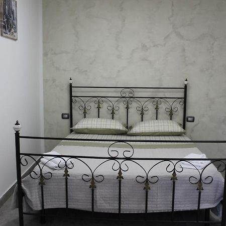 Апартаменты Riccia, Frolla E Babba Неаполь Экстерьер фото