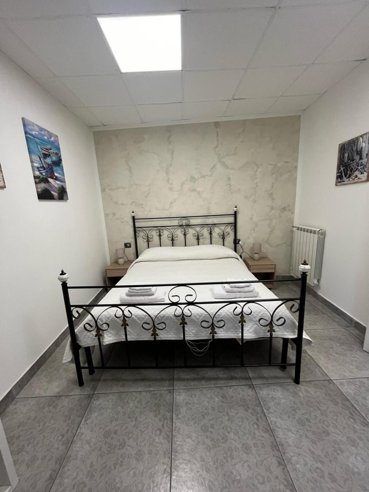 Апартаменты Riccia, Frolla E Babba Неаполь Экстерьер фото
